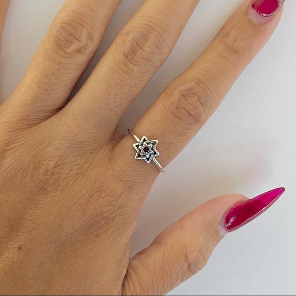 Sterling silver star ring, star ring, silver star ring, dainty ring, silver ring - Picture 9 of 11
